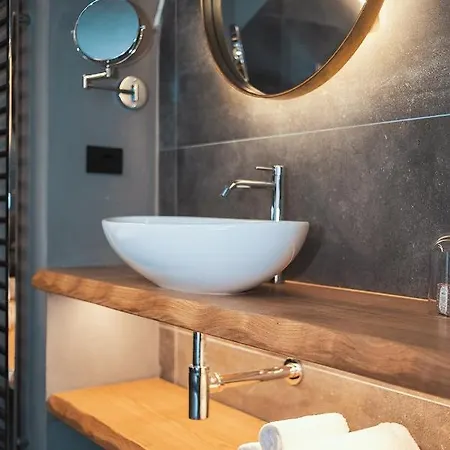 Marcos Suites Penzion Mondovì